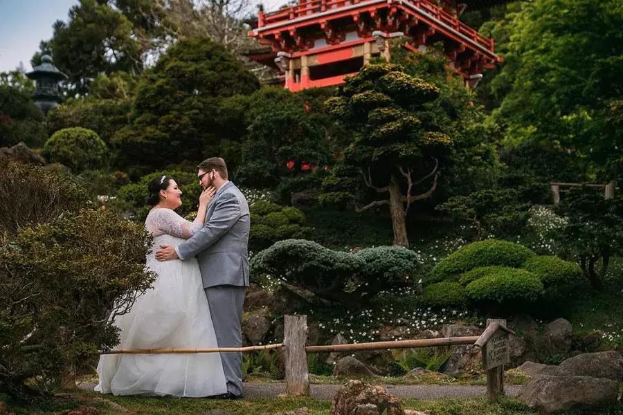 Married couple in front of the Japanese Tea Garden